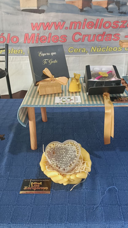 Miel En Panal en Forma de Corazón ❤️ 220g